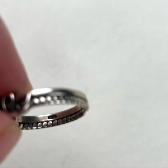 Silver Chain Design Ring - Picture 2 of 2